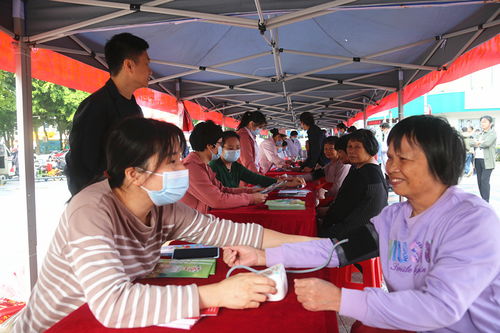 市衛(wèi)生健康局 開展 敬老月 現(xiàn)場健康咨詢服務活動